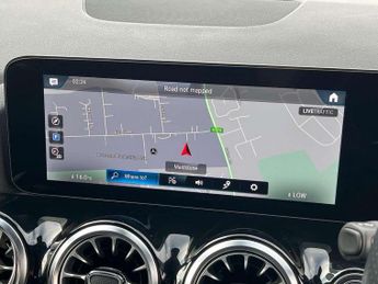 MERCEDES-BENZ GLA Gla 220D 4Matic Amg Line Executive 5Dr Auto