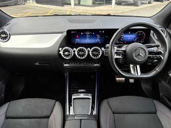 MERCEDES-BENZ GLA Gla 220D 4Matic Amg Line Premium Plus 5Dr Auto