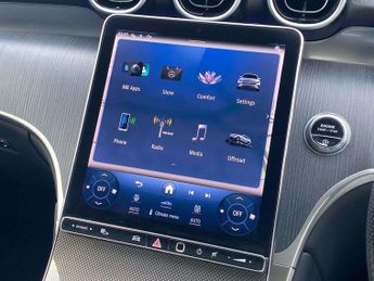 MERCEDES-BENZ GLC Glc 300 4Matic Amg Line Premium Plus 5Dr 9G-Tronic