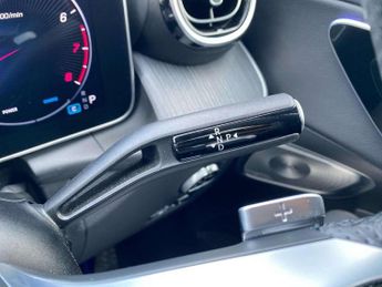 MERCEDES-BENZ GLC Glc 300 4Matic Amg Line Premium Plus 5Dr 9G-Tronic