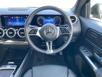 MERCEDES-BENZ GLA Gla 200D Sport Executive 5Dr Auto