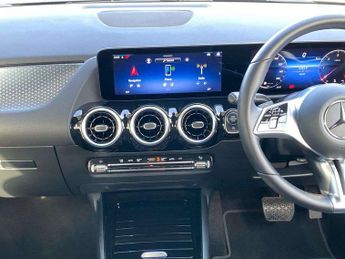 MERCEDES-BENZ GLA Gla 200D Sport Executive 5Dr Auto