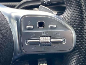 Mercedes-Benz CLA Cla 180 Amg Line Premium 4Dr Tip Auto