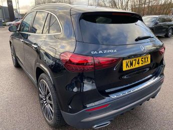 MERCEDES-BENZ GLA Gla 220D 4Matic Amg Line Premium Plus 5Dr Auto
