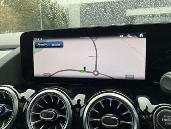 MERCEDES-BENZ GLA Gla 220D 4Matic Amg Line Premium Plus 5Dr Auto