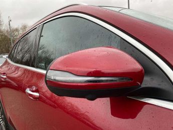 MERCEDES-BENZ GLA Gla 220D 4Matic Amg Line Premium Plus 5Dr Auto