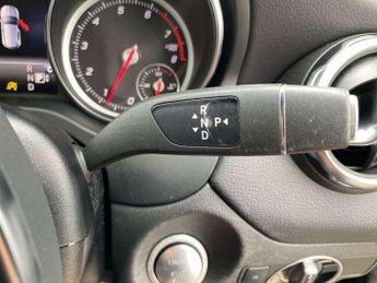 MERCEDES-BENZ GLA Gla 180 Amg Line Edition 5Dr Auto