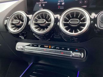 Mercedes-Benz EQA Eqa 250 140Kw Amg Line 66.5Kwh 5Dr Auto