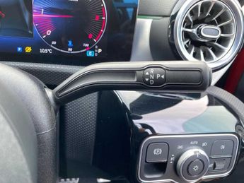 MERCEDES-BENZ CLA Cla 220D Amg Line Premium Plus 5Dr Tip Auto