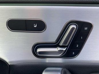 MERCEDES-BENZ CLA Cla 220D Amg Line Premium Plus 5Dr Tip Auto