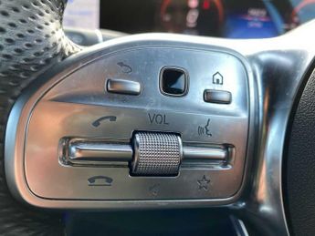 MERCEDES-BENZ EQC Eqc 400 300Kw Amg Line 80Kwh 5Dr Auto