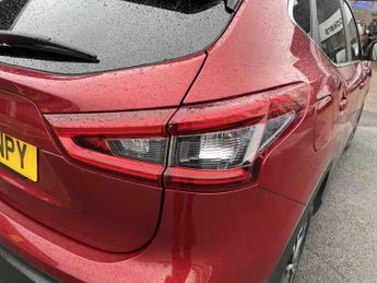 NISSAN QASHQAI 1.3 Dig-T 160 N-Connecta 5Dr Dct