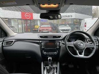 NISSAN QASHQAI 1.3 Dig-T 160 N-Connecta 5Dr Dct