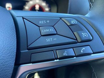 NISSAN JUKE 1.6 Hybrid N-Connecta 5Dr Auto