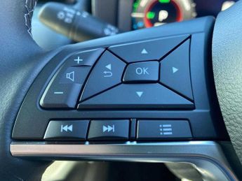 Nissan JUKE 1.6 Hybrid N-Connecta 5Dr Auto