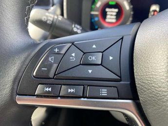 NISSAN JUKE 1.6 Hybrid N-Connecta 5Dr Auto