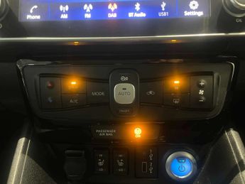 NISSAN LEAF 110Kw N-Connecta 39Kwh 5Dr Auto