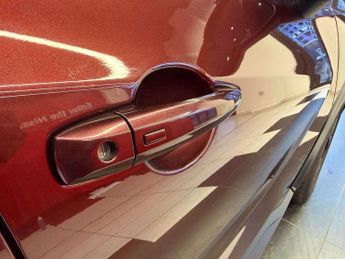 Nissan JUKE 1.0 Dig-T 114 N-Connecta 5Dr Dct