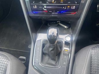VOLKSWAGEN TIGUAN 1.5 Tsi 150 Active 5Dr Dsg