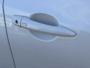 NISSAN JUKE 1.6 Hybrid Premiere Edition 5Dr Auto