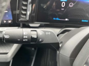 RENAULT MEGANE E-TECH Ev60 160Kw Iconic 60Kwh Optimum Charge 5Dr Auto