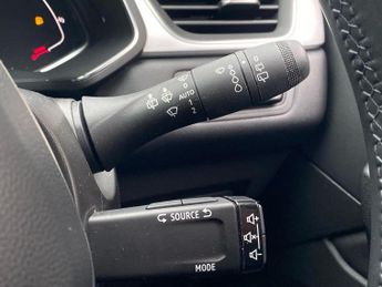 RENAULT CAPTUR 1.6 E-Tech Techno Suv 5Dr Petrol Hybrid Auto Euro 6 (S/S) (145 P