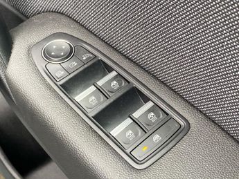 RENAULT CAPTUR 1.8 E-Tech Techno Suv 5Dr Petrol Hybrid Auto Euro 6 (S/S) (160 P