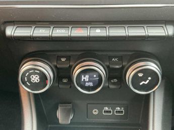 RENAULT CAPTUR 1.6 E-Tech Full Hybrid 145 Evolution 5Dr Auto