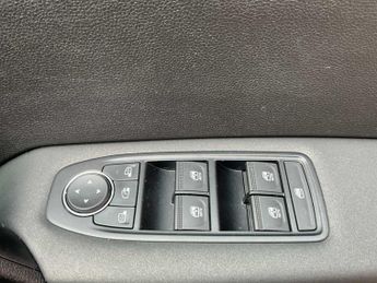 RENAULT CAPTUR 1.6 E-Tech Full Hybrid 145 Evolution 5Dr Auto