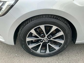 RENAULT CLIO 1.6 E-Tech Full Hybrid 145 Evolution 5Dr Auto