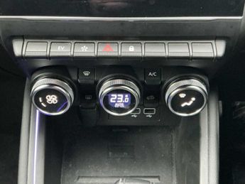 Renault CLIO 1.6 E-Tech Hybrid 140 Rs Line 5Dr Auto