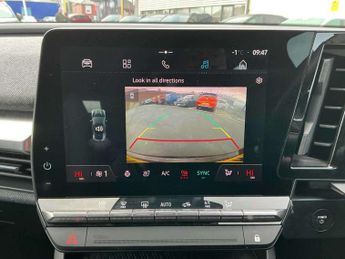 Renault MEGANE E-TECH Ev60 160Kw Equilibre 60Kwh Optimum Charge 5Dr Auto