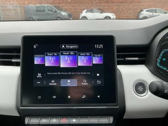 RENAULT CLIO 1.6 E-Tech Full Hybrid 145 Techno 5Dr Auto