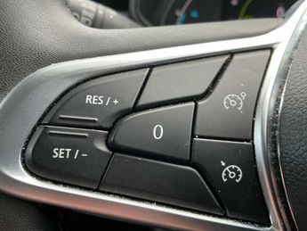 RENAULT CLIO 1.6 E-Tech Full Hybrid 145 Evolution 5Dr Auto