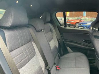 RENAULT 4 110Kw Techno 52Kwh Comfort Range 5Dr Auto