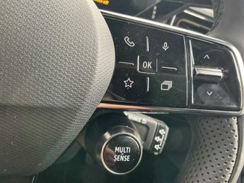 RENAULT 4 110Kw Techno 52Kwh Comfort Range 5Dr Auto