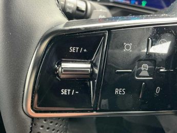 RENAULT 4 110Kw Techno 52Kwh Comfort Range 5Dr Auto