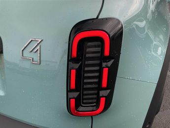 RENAULT 4 110Kw Techno 52Kwh Comfort Range 5Dr Auto