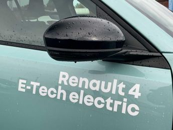 RENAULT 4 110Kw Techno 52Kwh Comfort Range 5Dr Auto