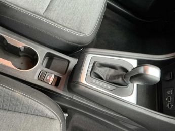 Renault CAPTUR 1.6 E-Tech Hybrid 145 Iconic Edition 5Dr Auto