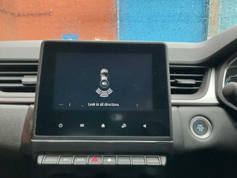 Renault CAPTUR 1.6 E-Tech Hybrid 145 Iconic Edition 5Dr Auto