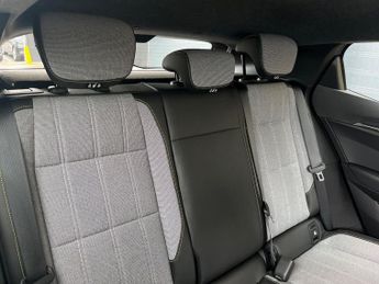 RENAULT MEGANE E-TECH Comfort Range 60Kwh Iconic Hatchback 5Dr Electric Auto (220 Ps)