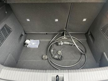 RENAULT MEGANE E-TECH Comfort Range 60Kwh Iconic Hatchback 5Dr Electric Auto (220 Ps)