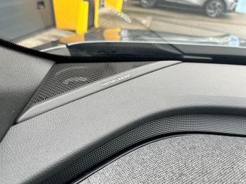 RENAULT MEGANE E-TECH Comfort Range 60Kwh Iconic Hatchback 5Dr Electric Auto (220 Ps)