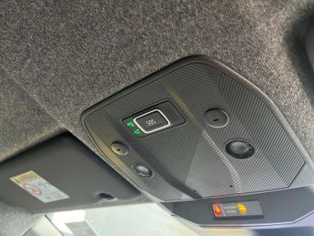 RENAULT MEGANE E-TECH Comfort Range 60Kwh Iconic Hatchback 5Dr Electric Auto (220 Ps)