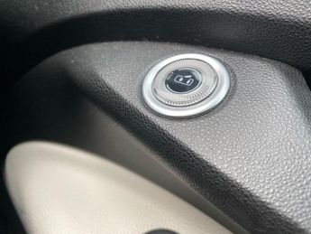 FIAT 500 42Kwh La Prima Hatchback 3Dr Electric Auto (118 Ps)