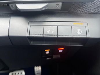 RENAULT SCENIC E-TECH Long Range 87Kwh Esprit Alpine Suv 5Dr Electric Auto (220 Ps)