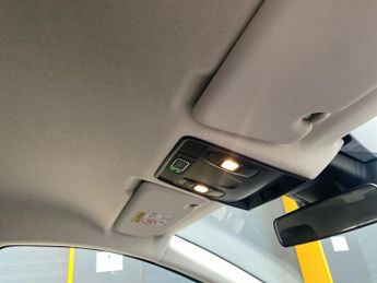 RENAULT CAPTUR 1.6 E-Tech Evolution Suv 5Dr Petrol Hybrid Auto Euro 6 (S/S) (14