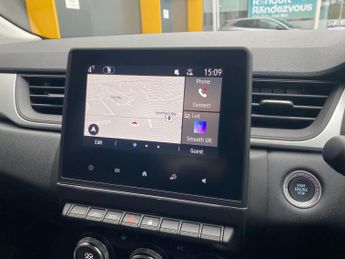 RENAULT CAPTUR 1.6 E-Tech Evolution Suv 5Dr Petrol Hybrid Auto Euro 6 (S/S) (14