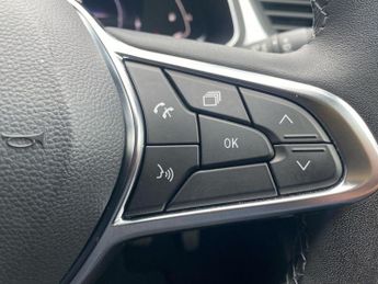 RENAULT CAPTUR 1.6 E-Tech Evolution Suv 5Dr Petrol Hybrid Auto Euro 6 (S/S) (14